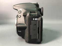 Nikon D5600, 1150 кадров пробега.