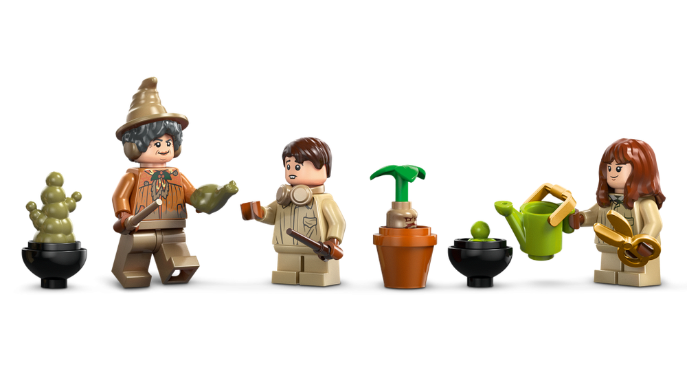 Конструктор лего Harry Potter 76445 "Замок Хогвартс Урок гербологии"