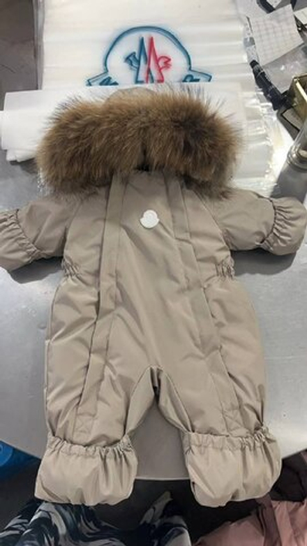 Комбинезон Moncler для самых маленьких