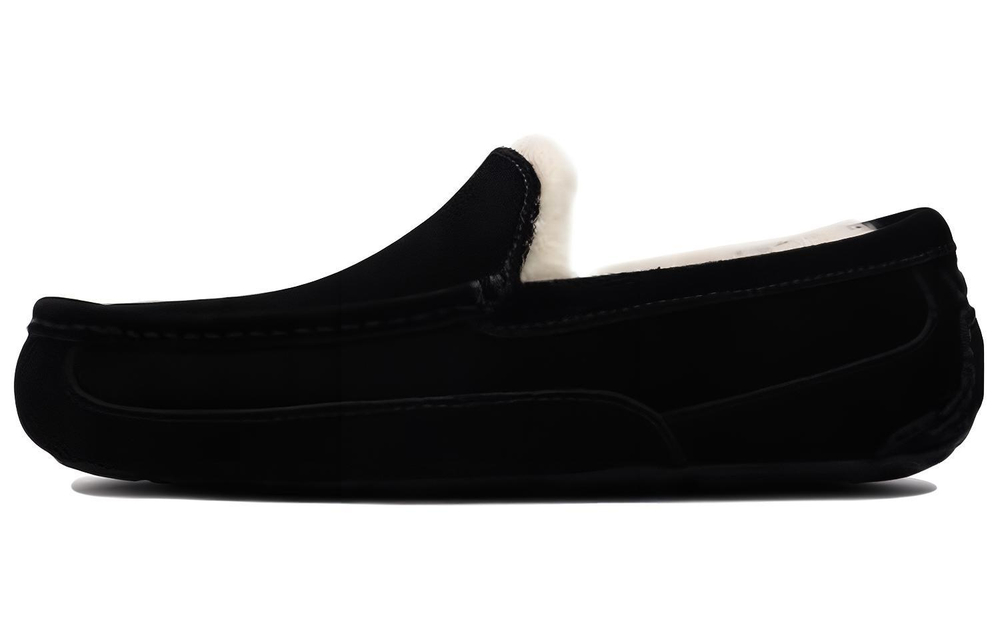 UGG Ascot Slipper Black