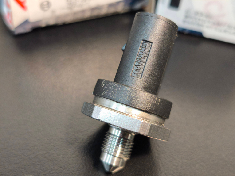 Датчик давления топлива VAG Bosch 026154511