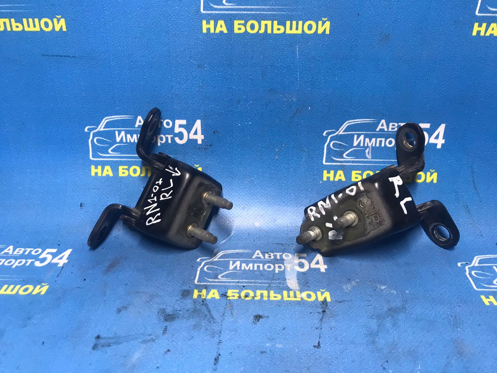 Петля двери задней левой Honda STREAM 2003