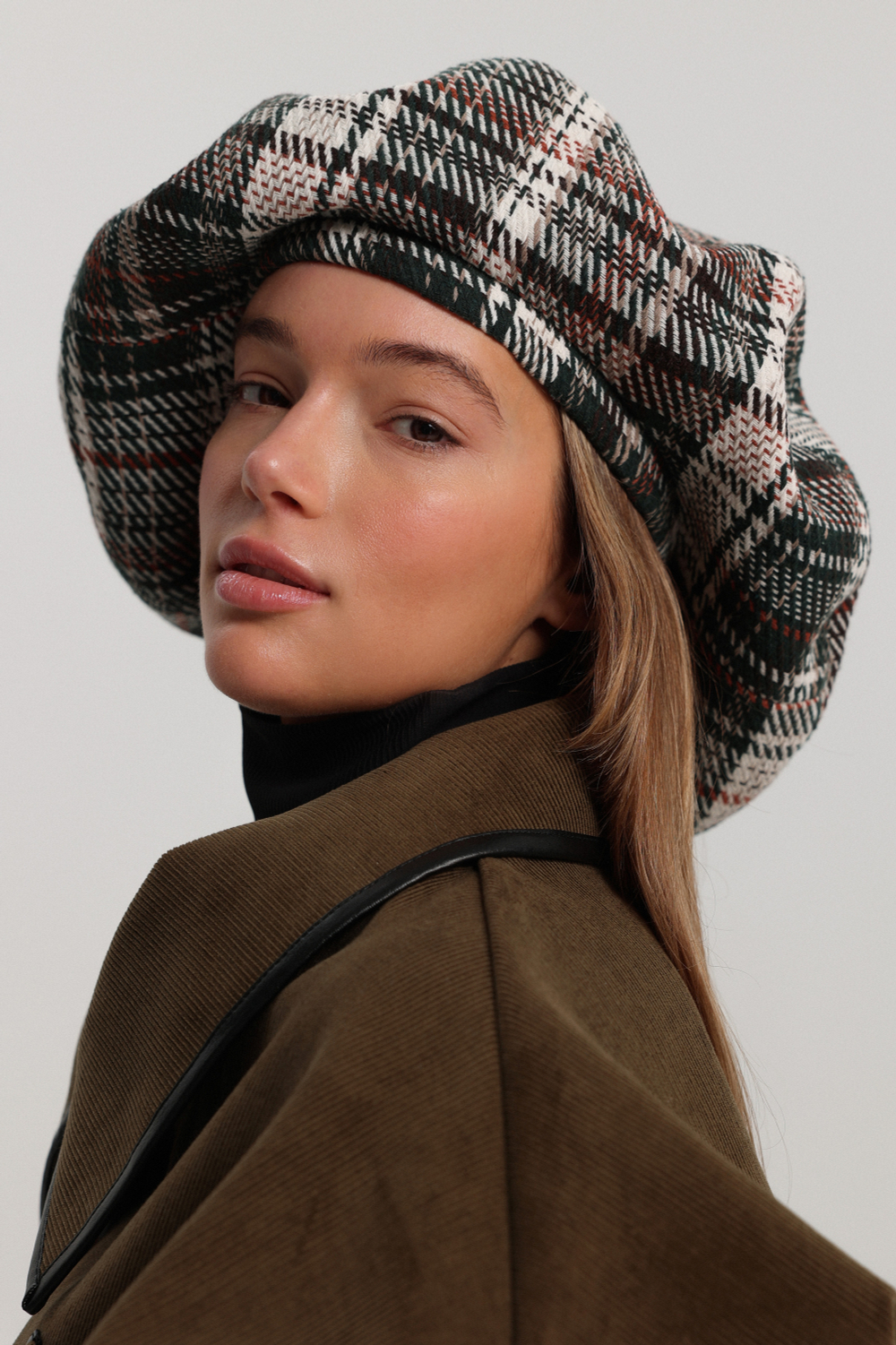 Берет из твида