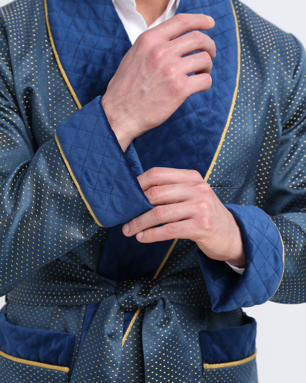 Халат жаккардовый со стеганными бортами