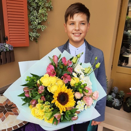 Купить Букет с подсолнухами «Первое солнце»