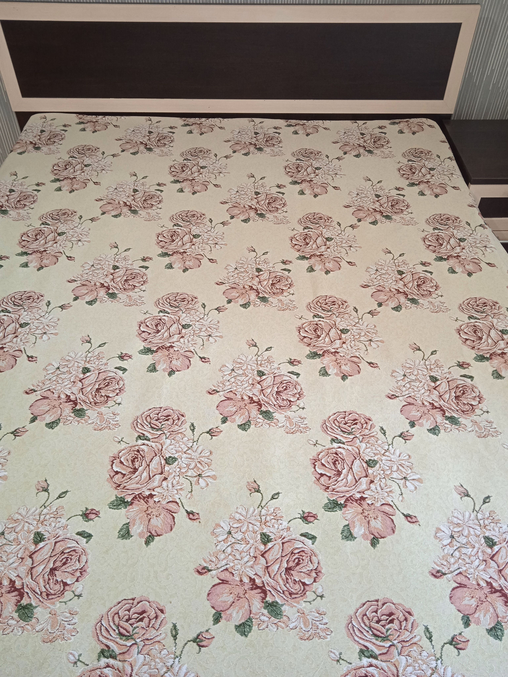 Покрывало гобеленовое Чайная роза евро (240х200)