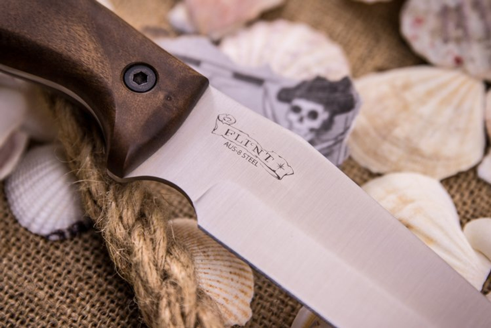 Нож Kizlyar Supreme Flint AUS-8 (StoneWash, Walnut Handle, Leather Sheath)
