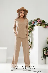 Костюм 621-бежевый Minova