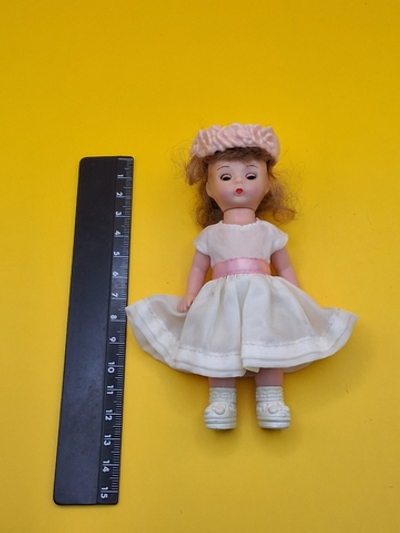 Коллекционная кукла Madame Alexander McDonalds 032212