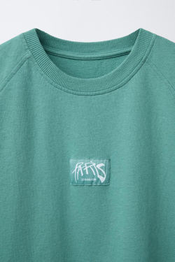 ZARA ФУТБОЛКА С ПРИНТОМ ГРАФФИТИ, ЗЕЛЕНЫЙ