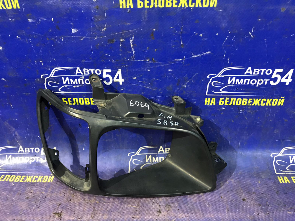 Рамка фары TOYOTA LITEACE NOAH 1996-2007