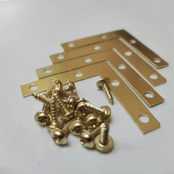 Уголок крепежный 50х50 мм плоский (мебельный, соединительный, рамный) металлический 4 штуки (саморезы в комплекте) цвет - золото