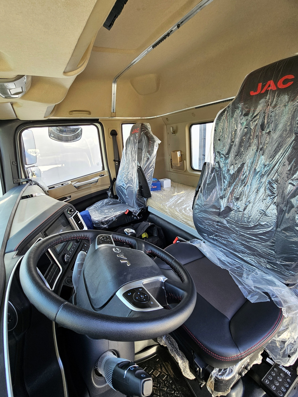 JAC N200 SHORT бортовой грузовик