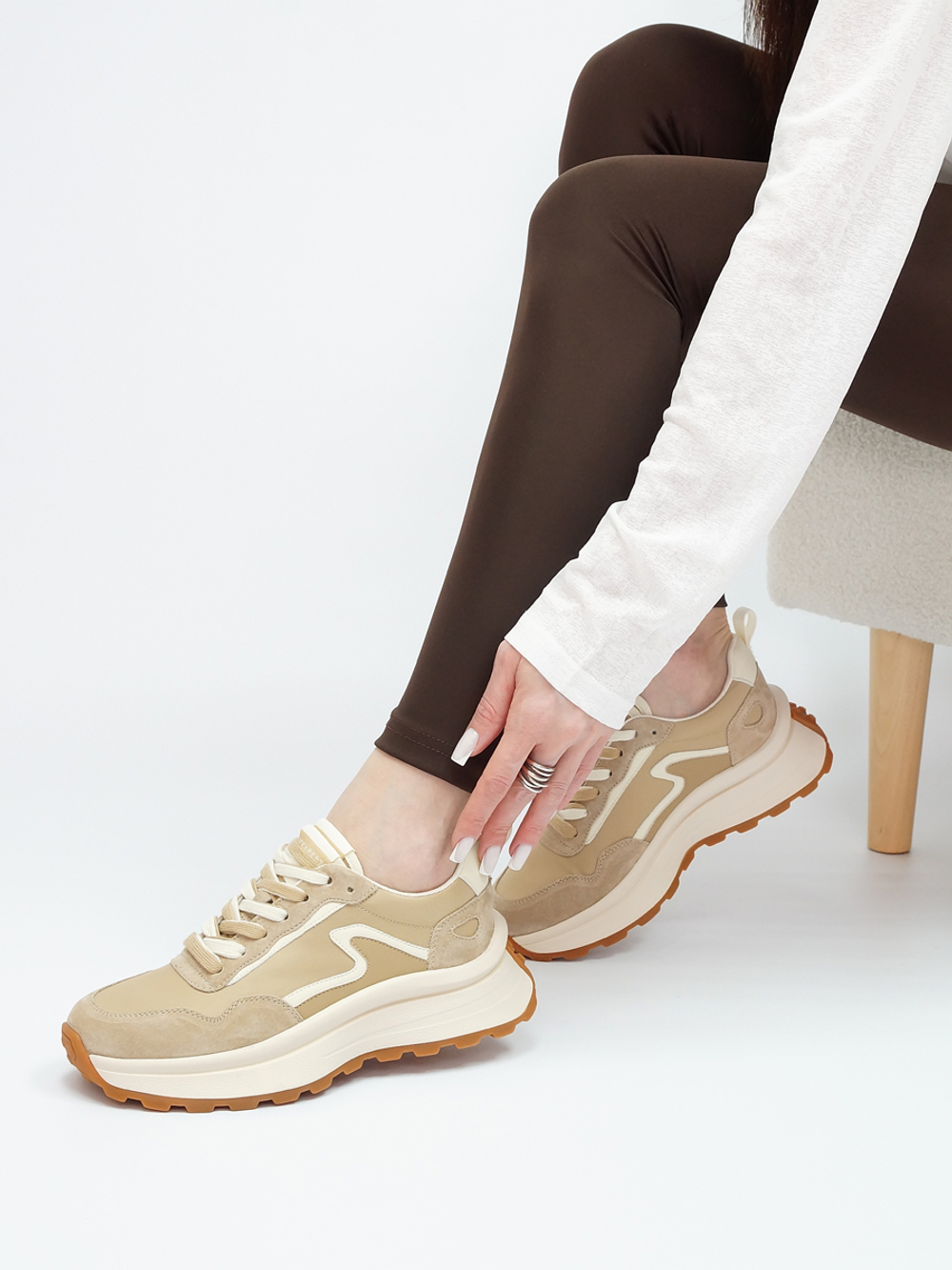 Кроссовки женские демисезонные