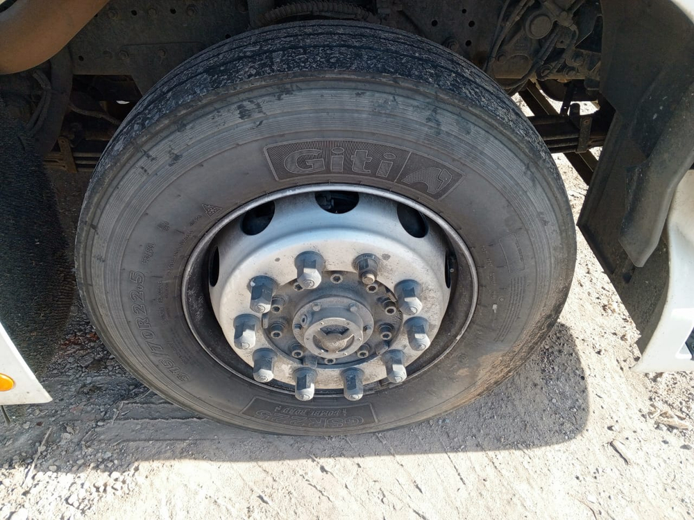 Foton AUMAN 4x2 Седельный тягач BJ4189SLFKA (Дизельный, 11,8 л, 470 л.с. АТ)