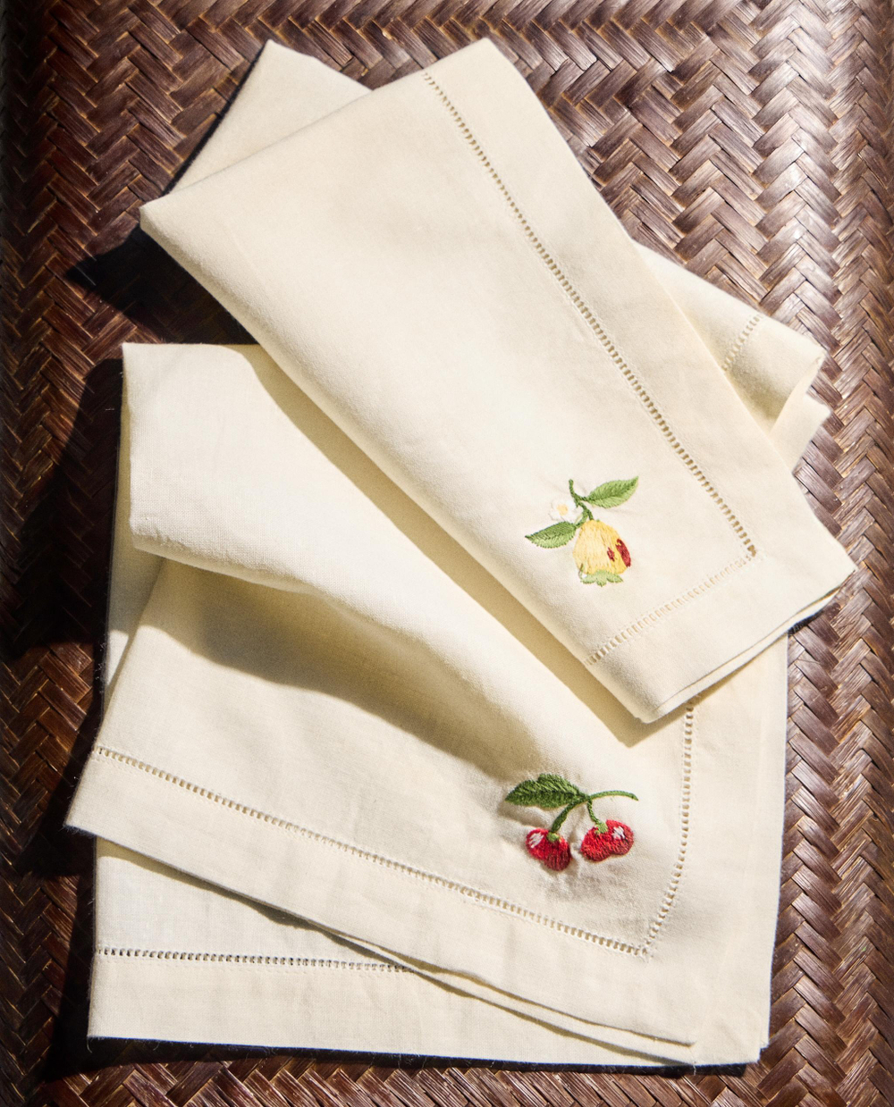Zara Home столовая салфетка из смесовой ткани, вышивка, 45 45 см (комплект 2 шт.)