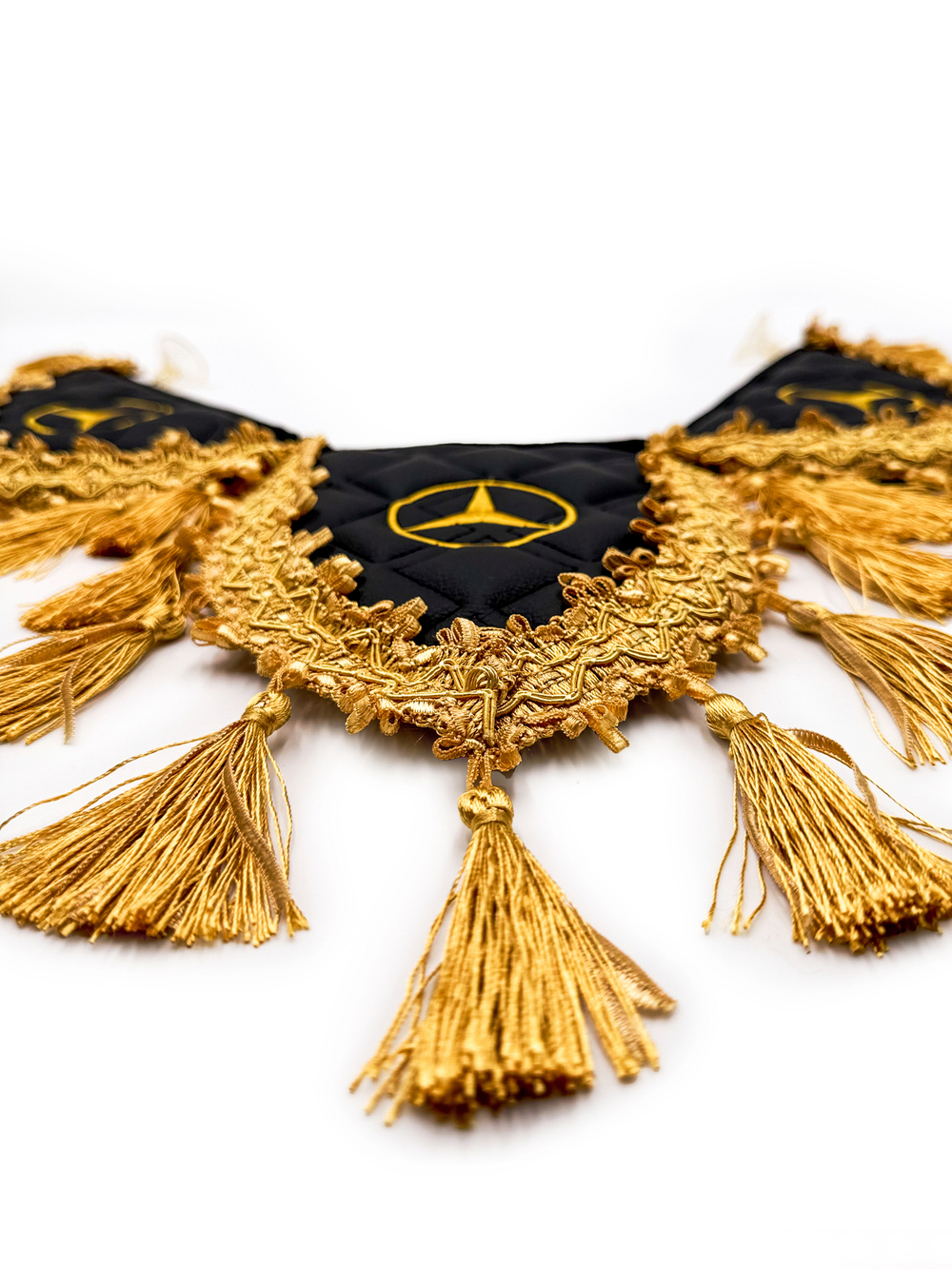 Вымпел тройной Mercedes (экокожа, черный с золотыми кисточками)