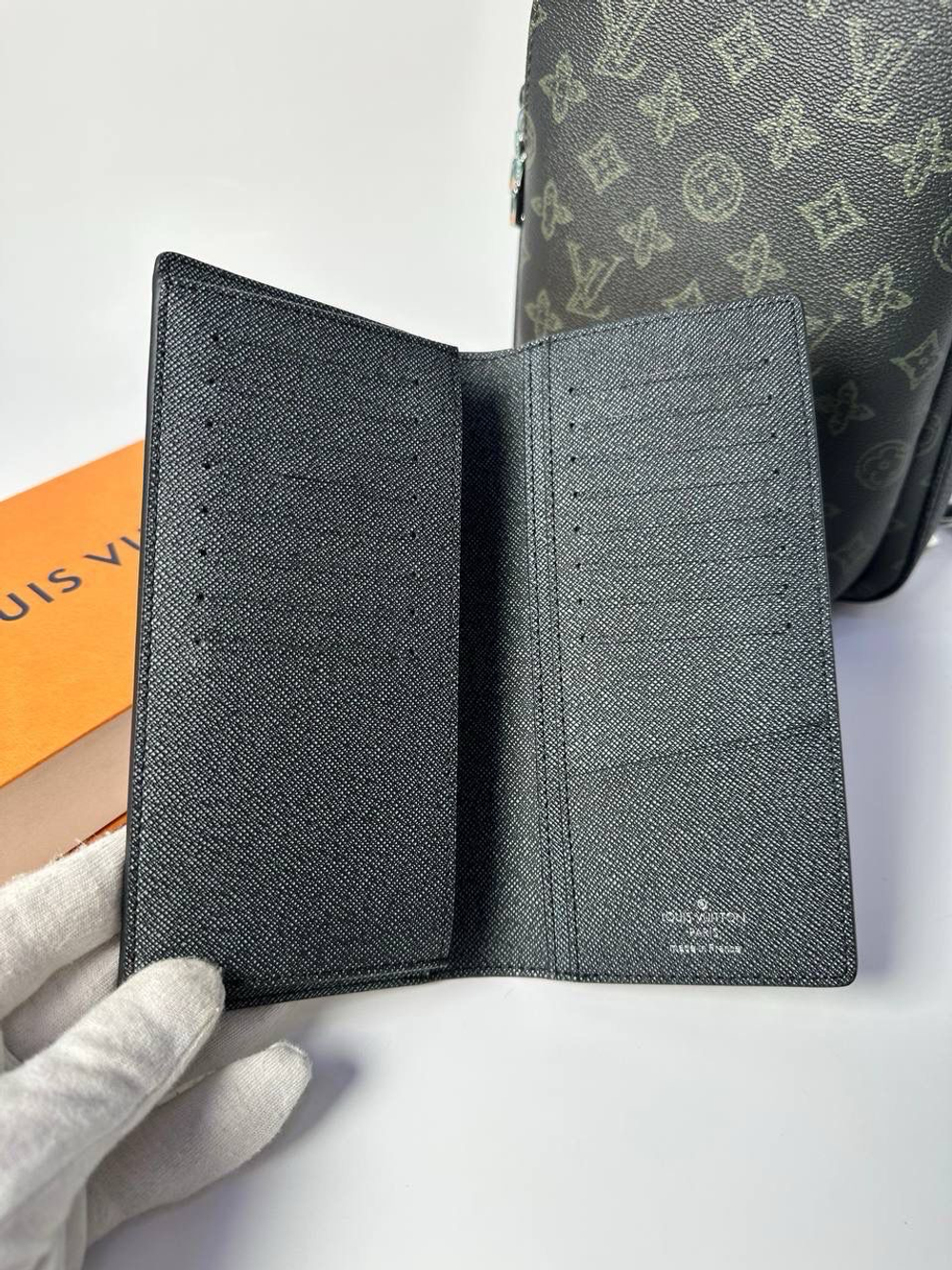 Кошелек Louis Vuitton