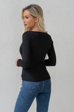 Лонгслив с вырезом каре (черный) Б11-163 Nikol