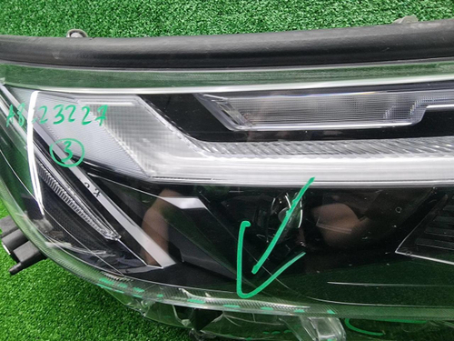 Фара правая Toyota RAV4 5 XA50 (2018-н.в.) LED