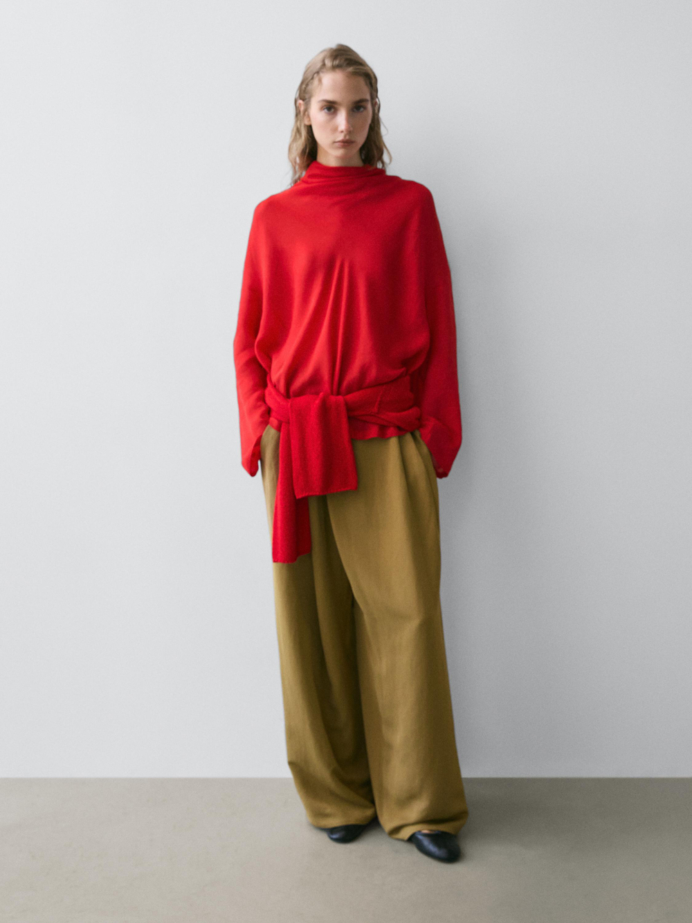 Massimo Dutti Блуза из струящейся ткани с драпированным воротником, коралловый