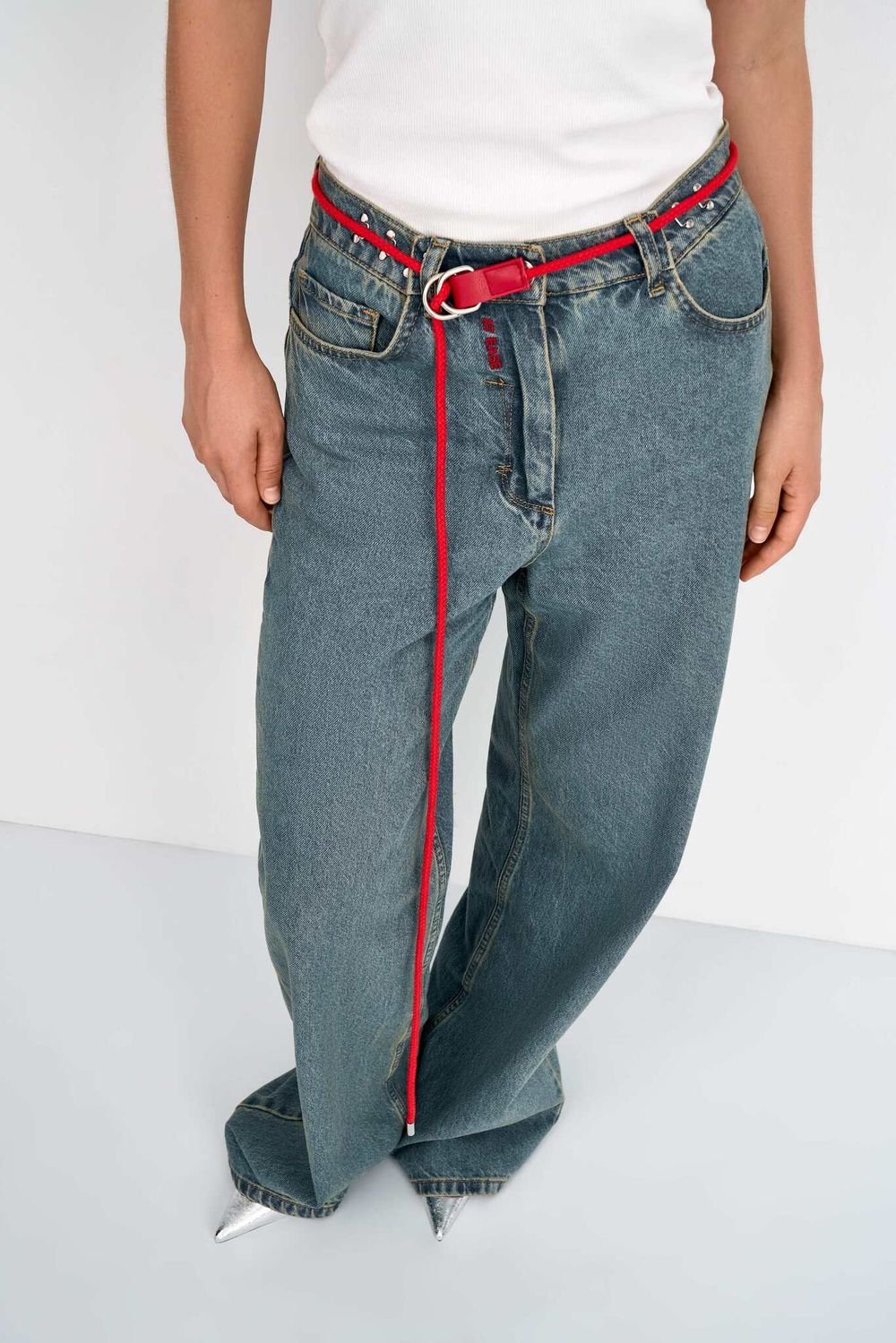 Шнурок одинарный красный