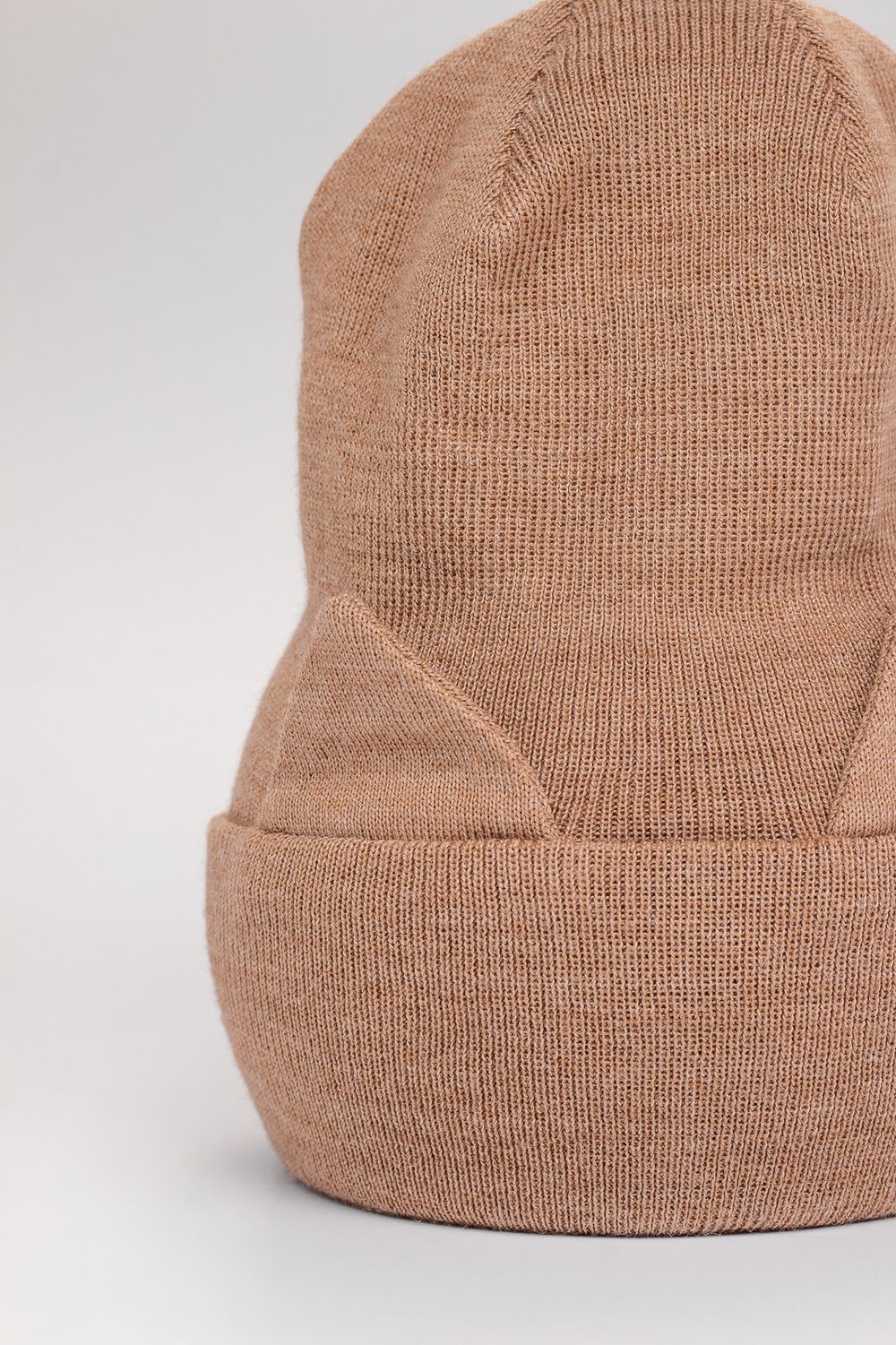 Шапка  весенняя/осенняя вязаная КИС(Св.бежевый меланж)