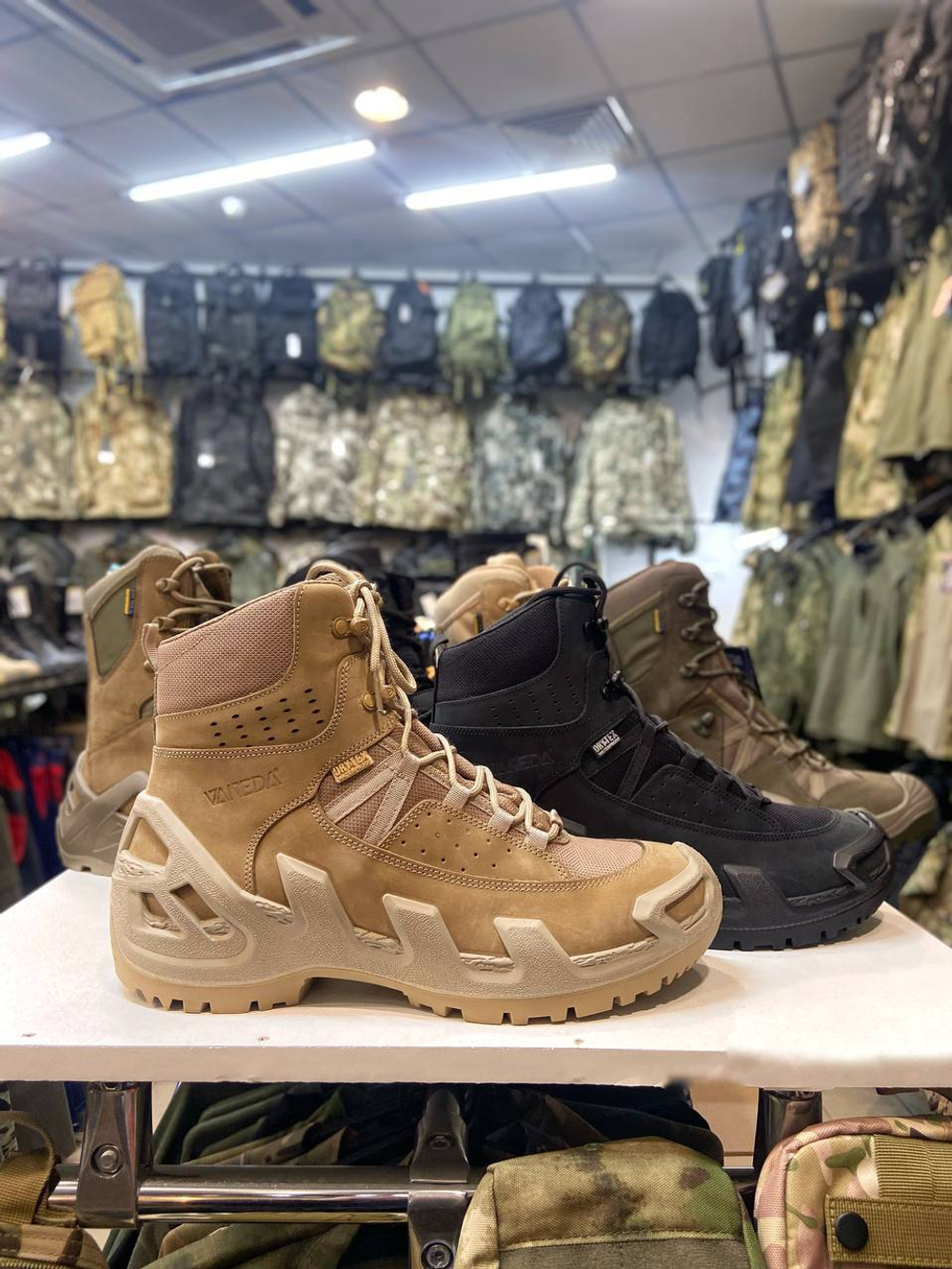 Ботинки тактические Vaneda V-Clutch Pro Mid Dry-Tex бежевые демисезонные