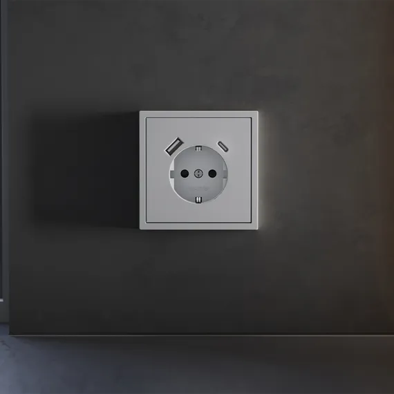 Накладка для розетки с заземлением и защитными шторками, с USB A+C, S70 (серый) vls001016
