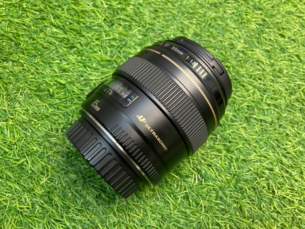 Canon EF 85mm 1.8 USM