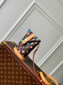 Louis Vuitton Envelope Pouch