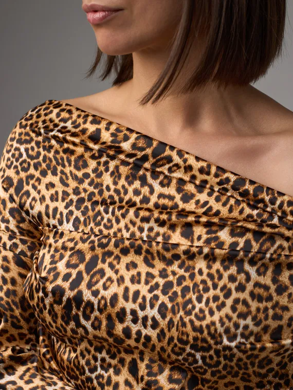 Атлас-стрейч бельевой, Китай, леопард, бежевый/коричневый/черный