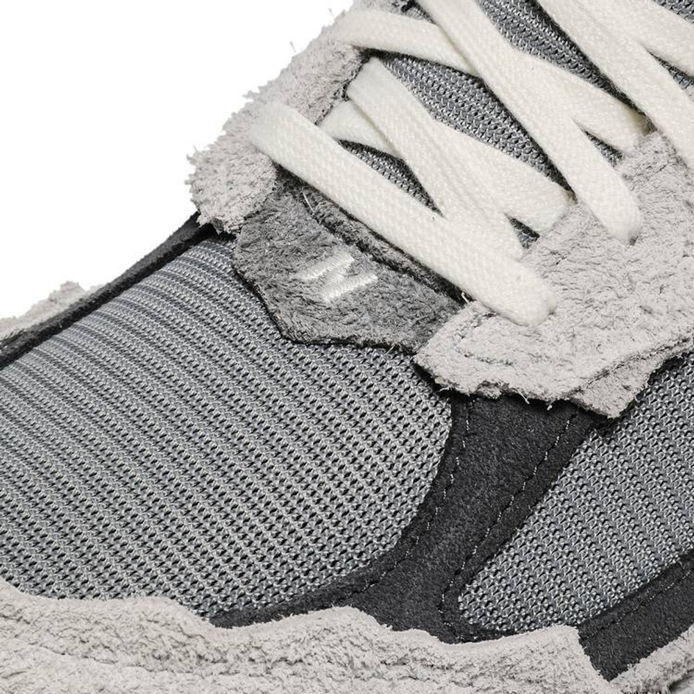 Кроссовки New Balance Nb 2002R "Refined Future"