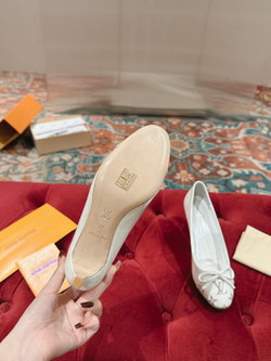 Louis Vuitton Pump (8 colors)