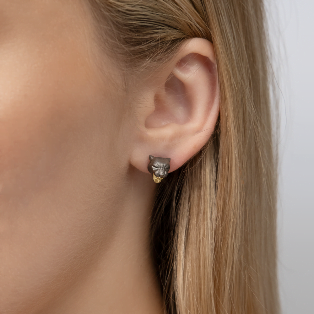 Серьги-пусеты «Чёрные пантеры» из лимонного золота