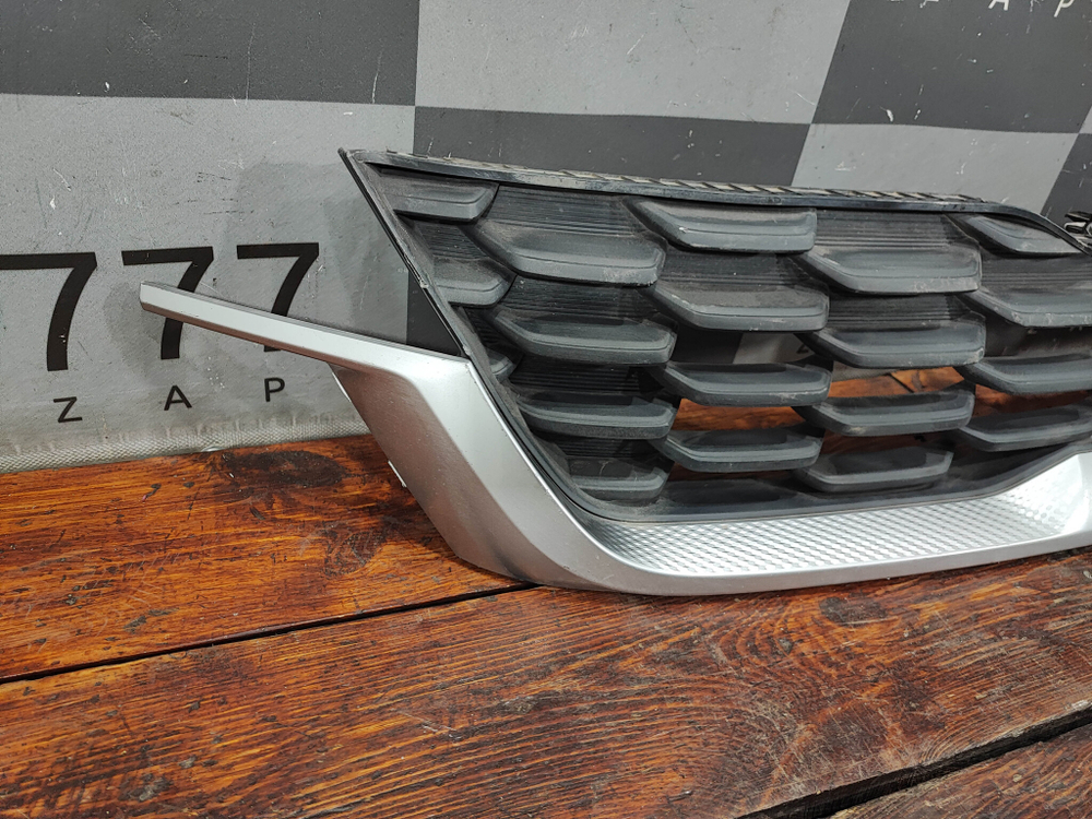 Решетка радиатора Kia Seltos 19-нв Б/У Оригинал 86351Q5000