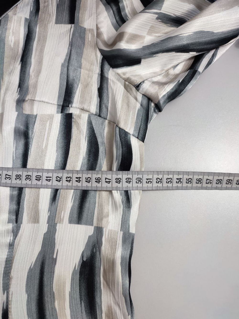 Костюм оригинальный юбочный 52 размер, новый