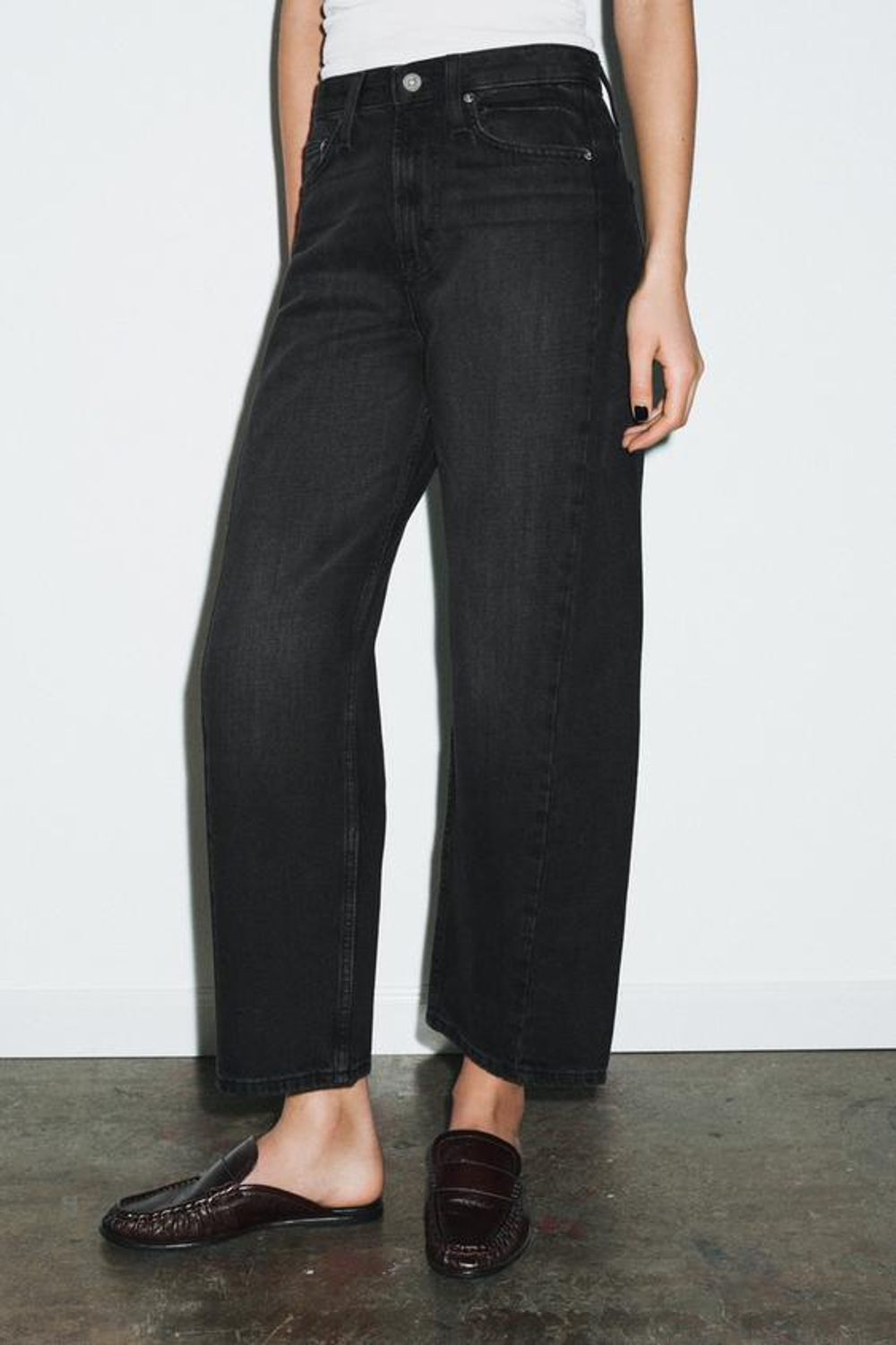 ZARA ДЖИНСЫ ZW COLLECTION ANKLE RELAXED СО СРЕДНЕЙ ПОСАДКОЙ, ЧЕРНЫЙ