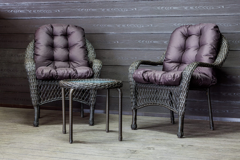 Садовый комплект из искусственного ротанга Мэдисон НЬЮ (Medison NEW) Balcony set с круглым столиком с подушками на сиденье и спинку