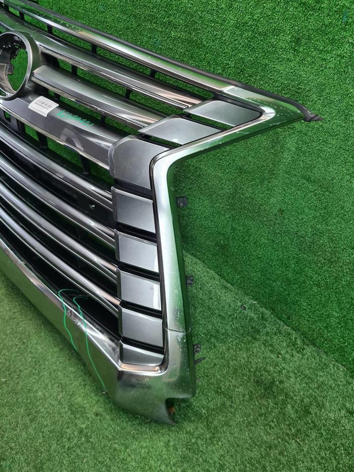 Решетка радиатора Lexus LX 3 (2015-2023)