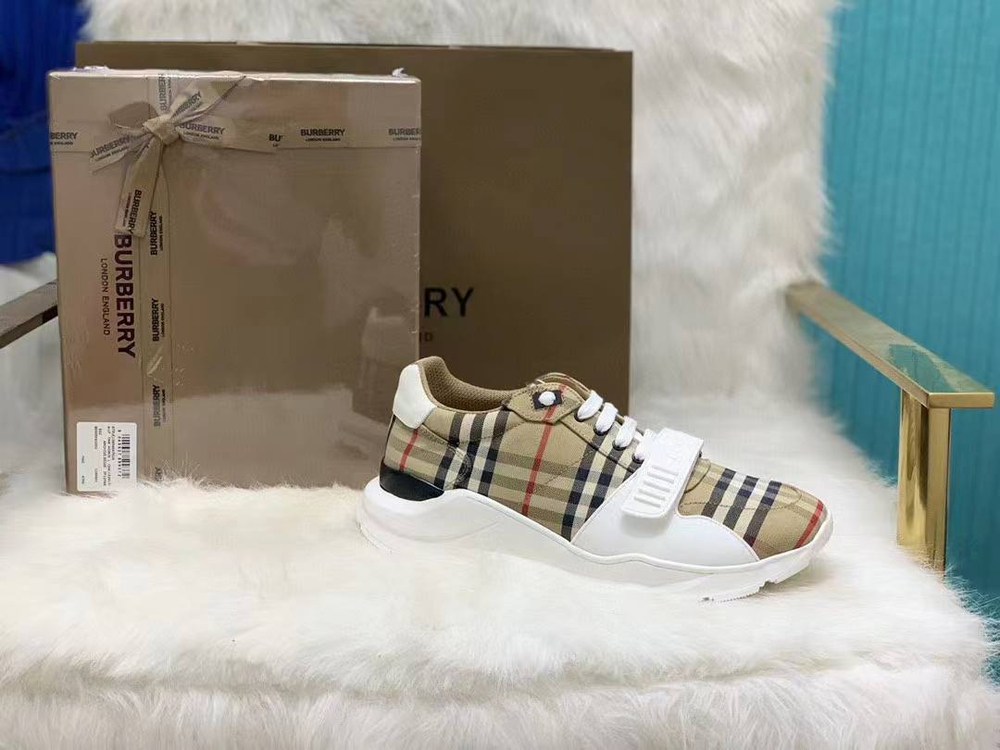Кроссовки Burberry