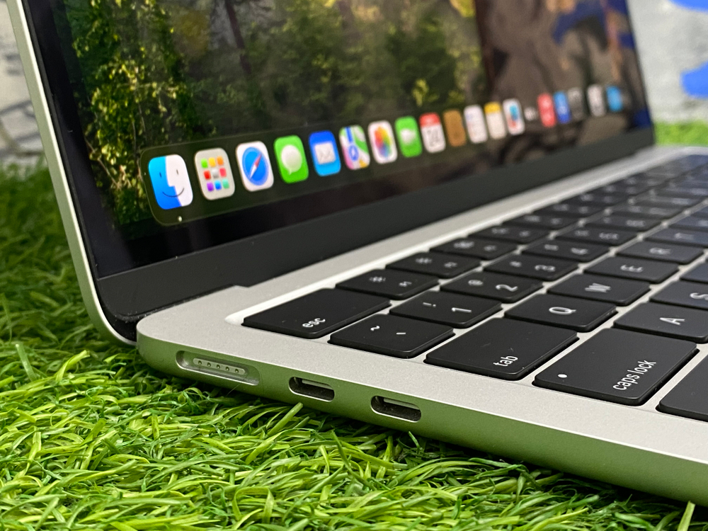 MacBook Air 13 M4 16/256GB 2025 MW0W3HN/A