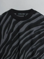 Костюм в садик, футболка и юбка