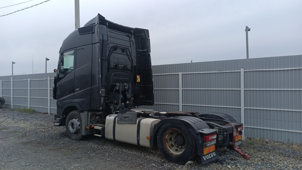 Volvo FH 4x2 Седельный тягач FH-TRUCK (Дизельный, 12,8 л, 469 л.с., АТ)