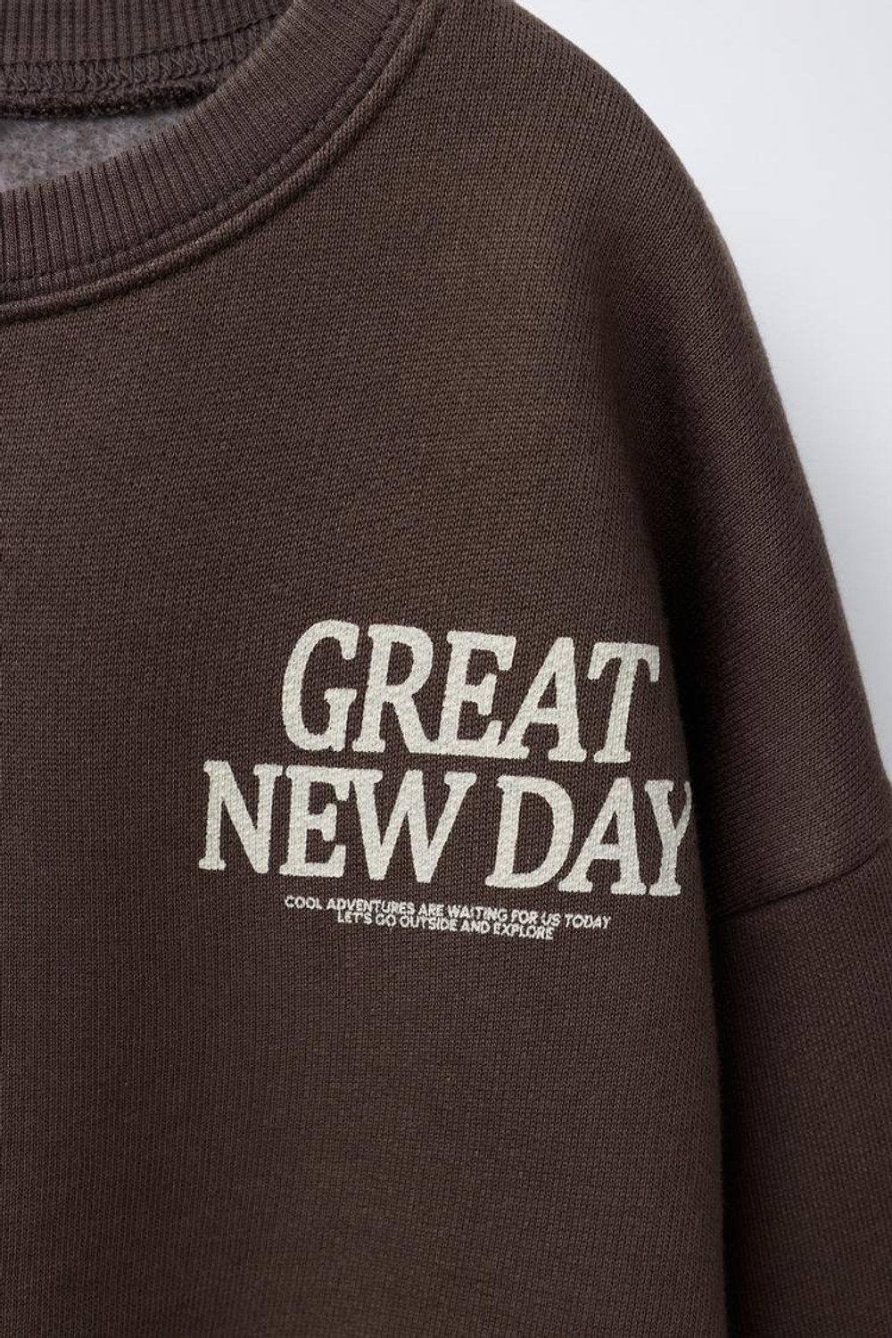 ZARA КОМПЛЕКТ ИЗ ТОЛСТОВКИ И БРЮК С ПРИНТОМ, ОТТЕНКИ КОРИЧНЕВОГО