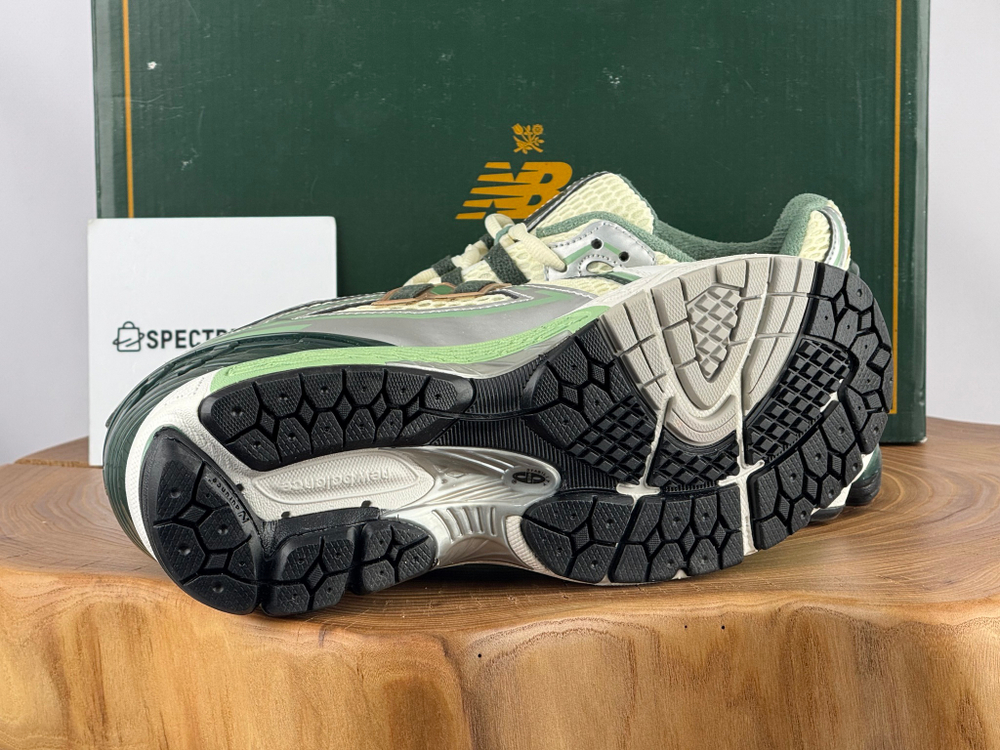 New Balance 1906R Aimé Leon Dore Green