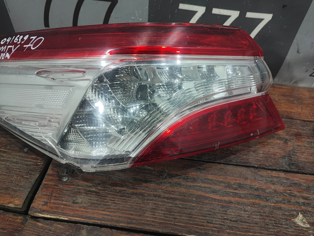 Фонарь задний левый LED Toyota Camry (XV70) 17-нв Б/У Оригинал 8156033690