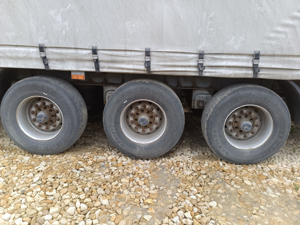 TITAN LC9411* Полуприцеп шторный LC9411XXY