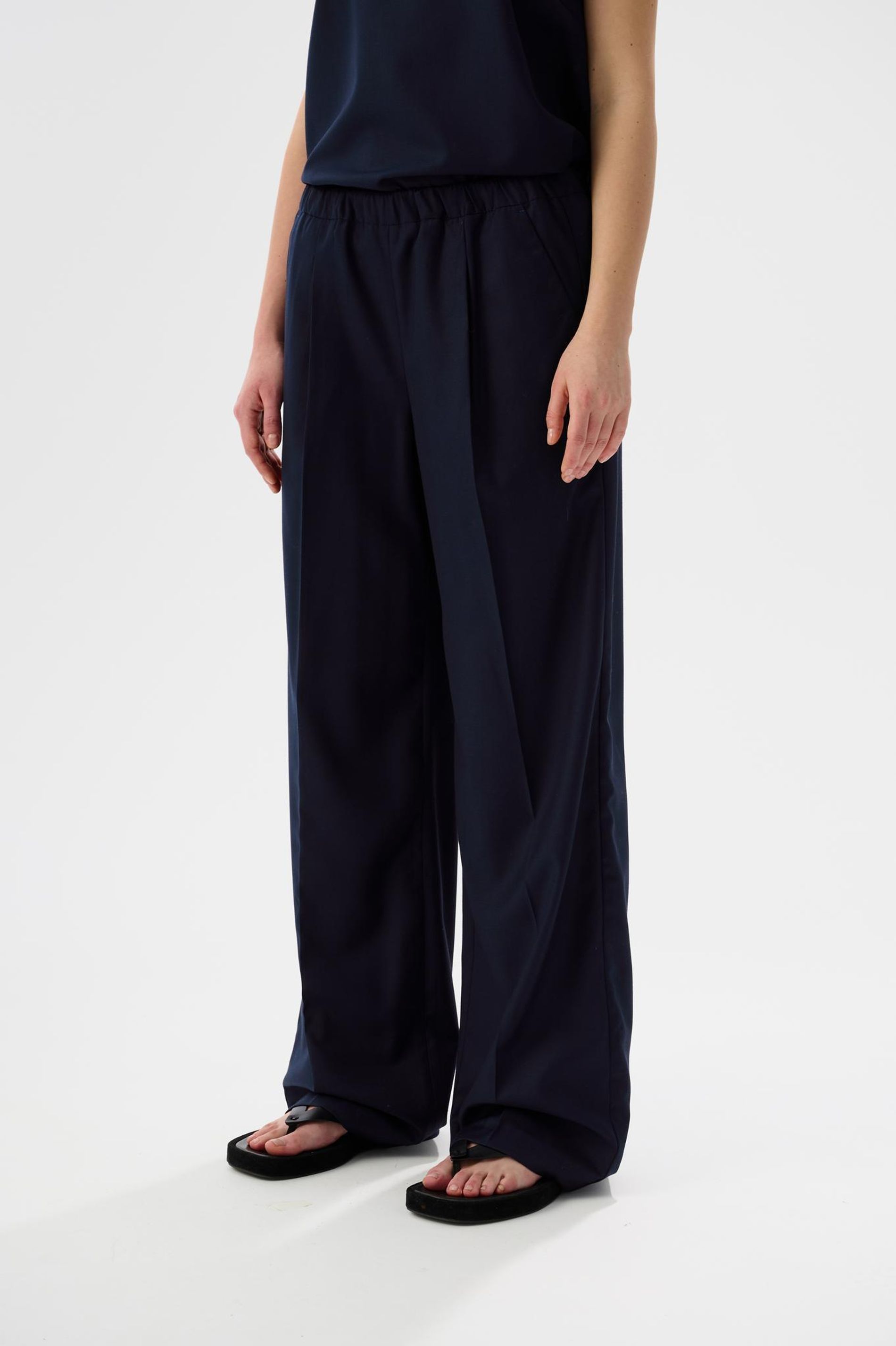 Брюки на резинке navy