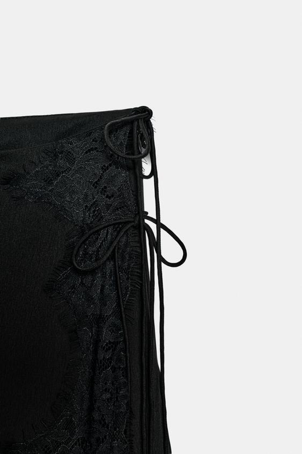 ZARA АТЛАСНАЯ ЮБКА С КРУЖЕВОМ — ZW COLLECTION, ЧЕРНЫЙ